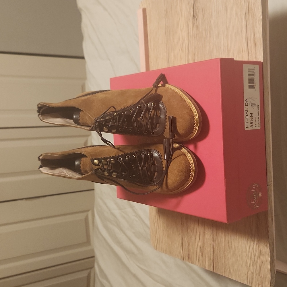 PLENTY BY TRACY REESE BOOTIES SIZE 38.5